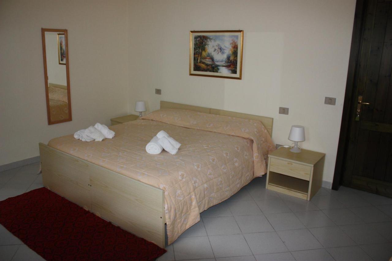 Hotel La Pineta Arborea Exterior photo
